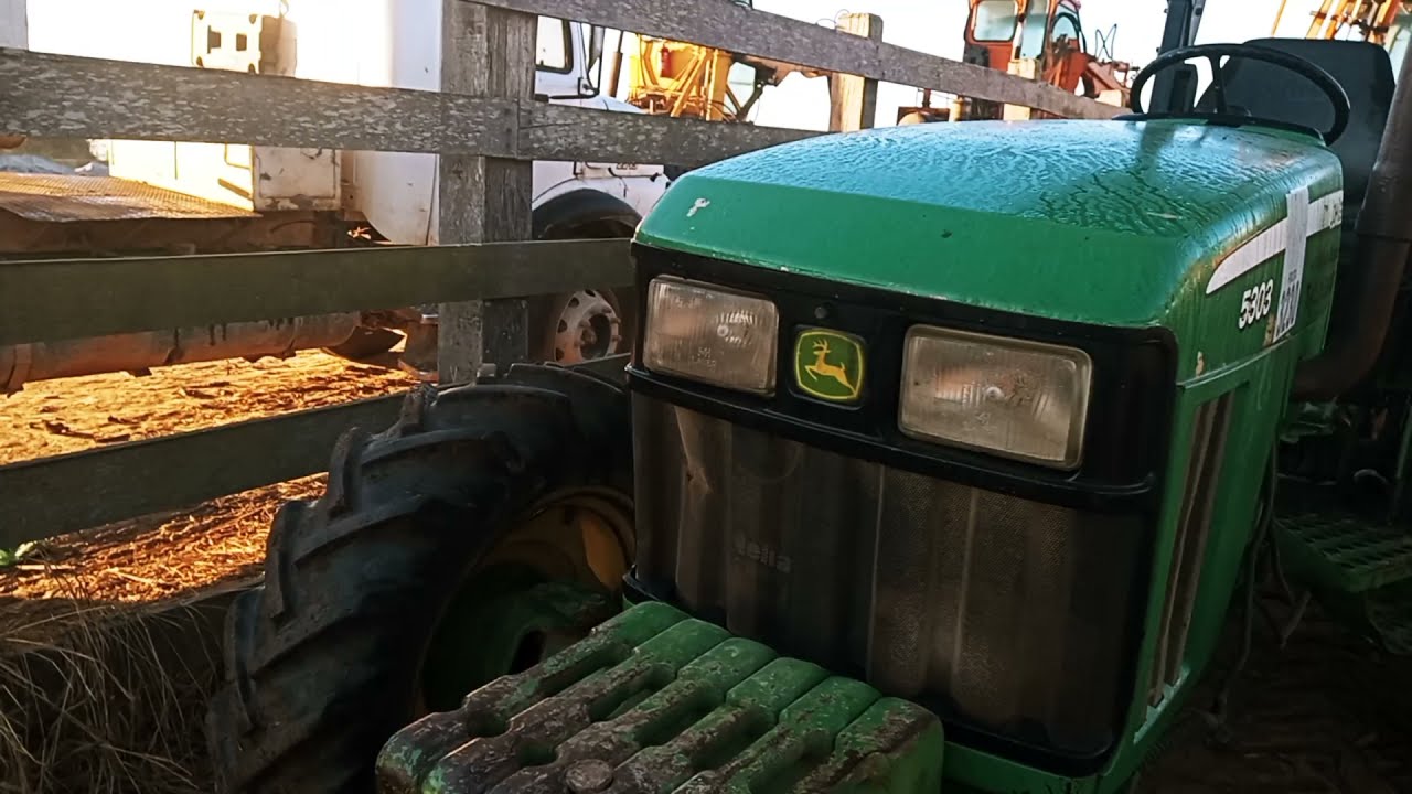 Como operar o trator John Deere 5303