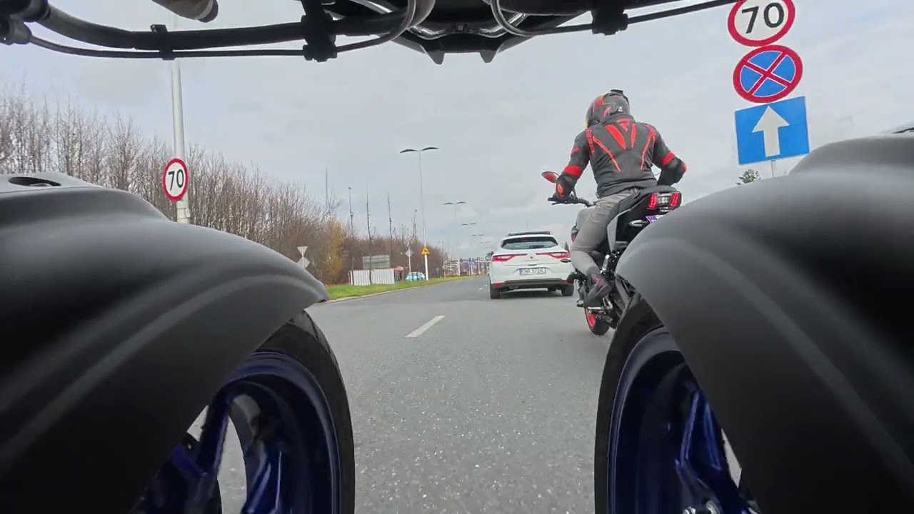 Niken POV i MT09 Devex