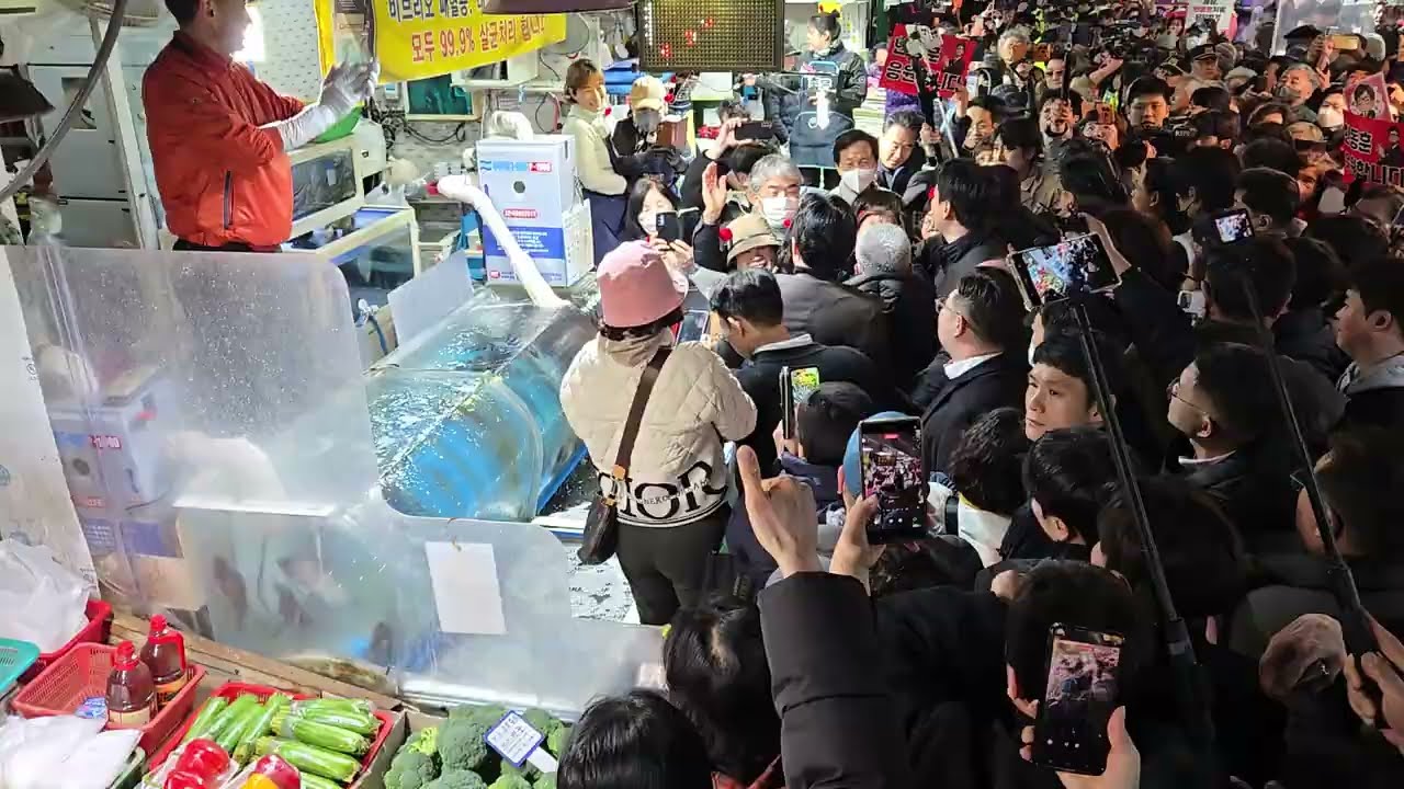 [KNL] 한동훈이 먼저이다!!! 부산 구포시장 상인분들 엄청나게 환호하다!!! (3/7) 20260307