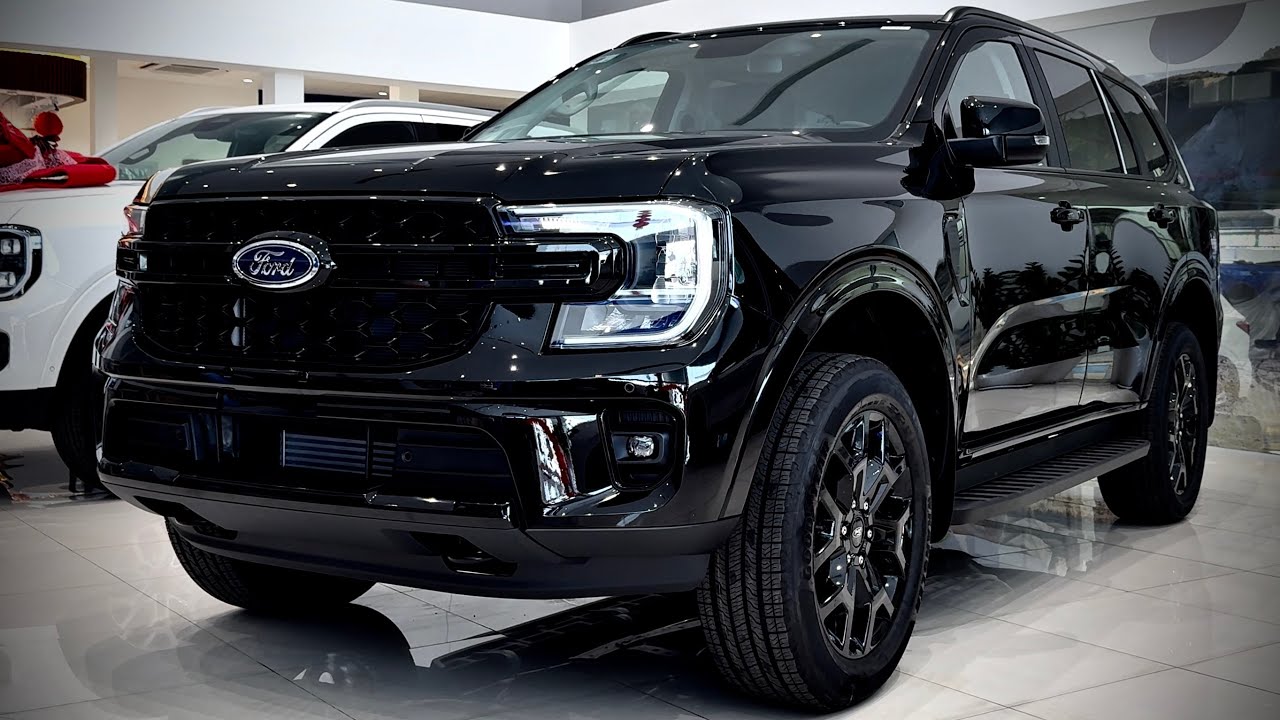 2025 FORD EVEREST SPORT - 7-Seater Luxury SUV (Absolute Black)