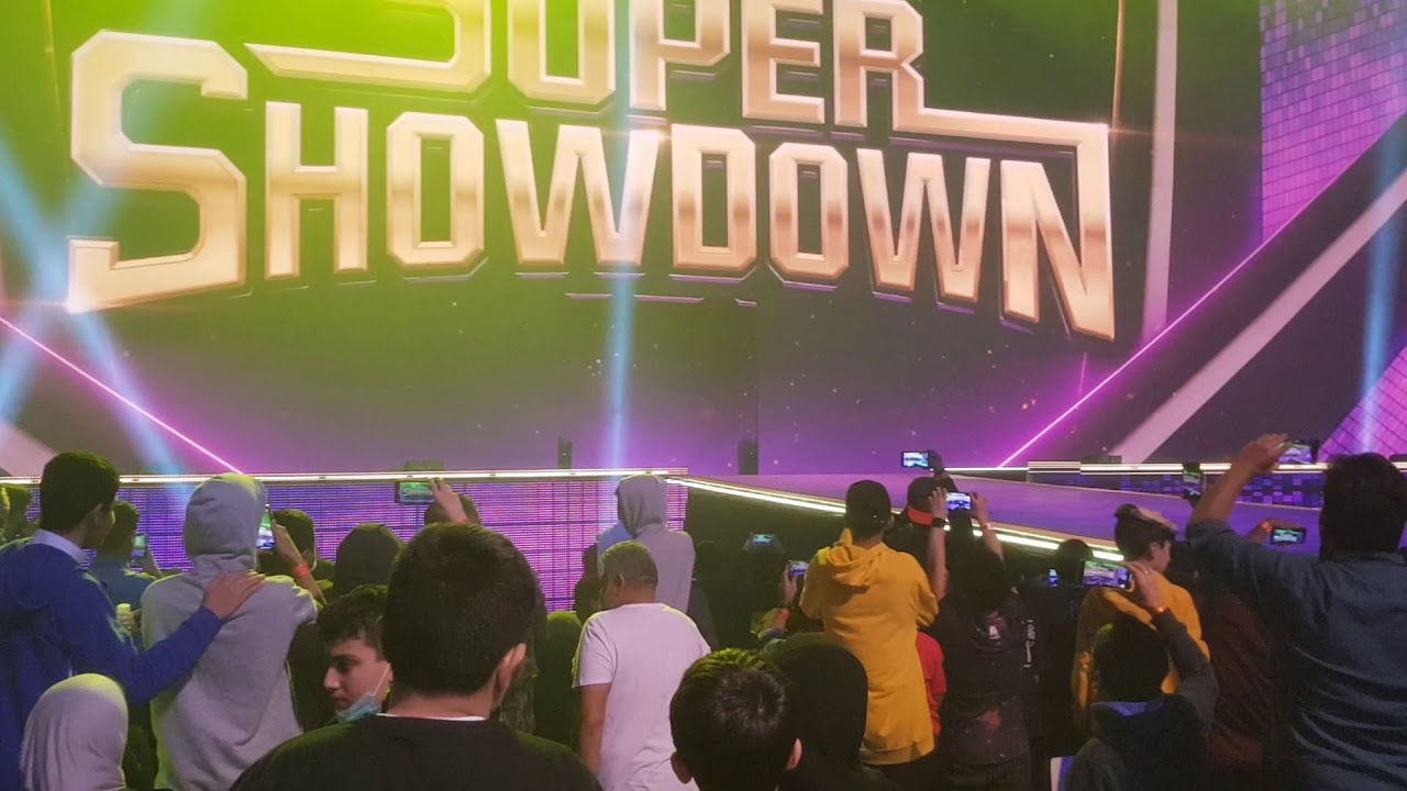 brock lasner entrance in wwe super showdown 2020 in Saudi Arabia (fan came)