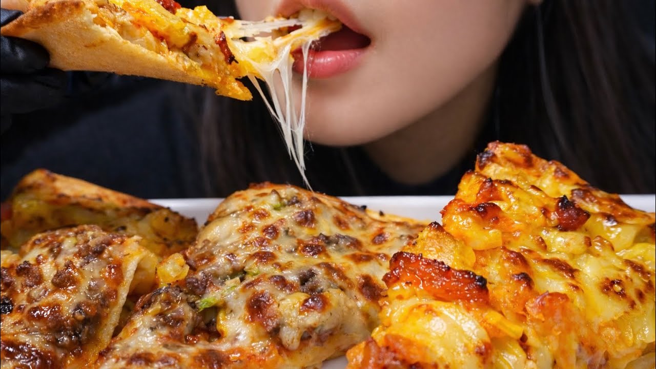 Cheesy Pizza Mukbang 🍕 So Crispy & So Good!