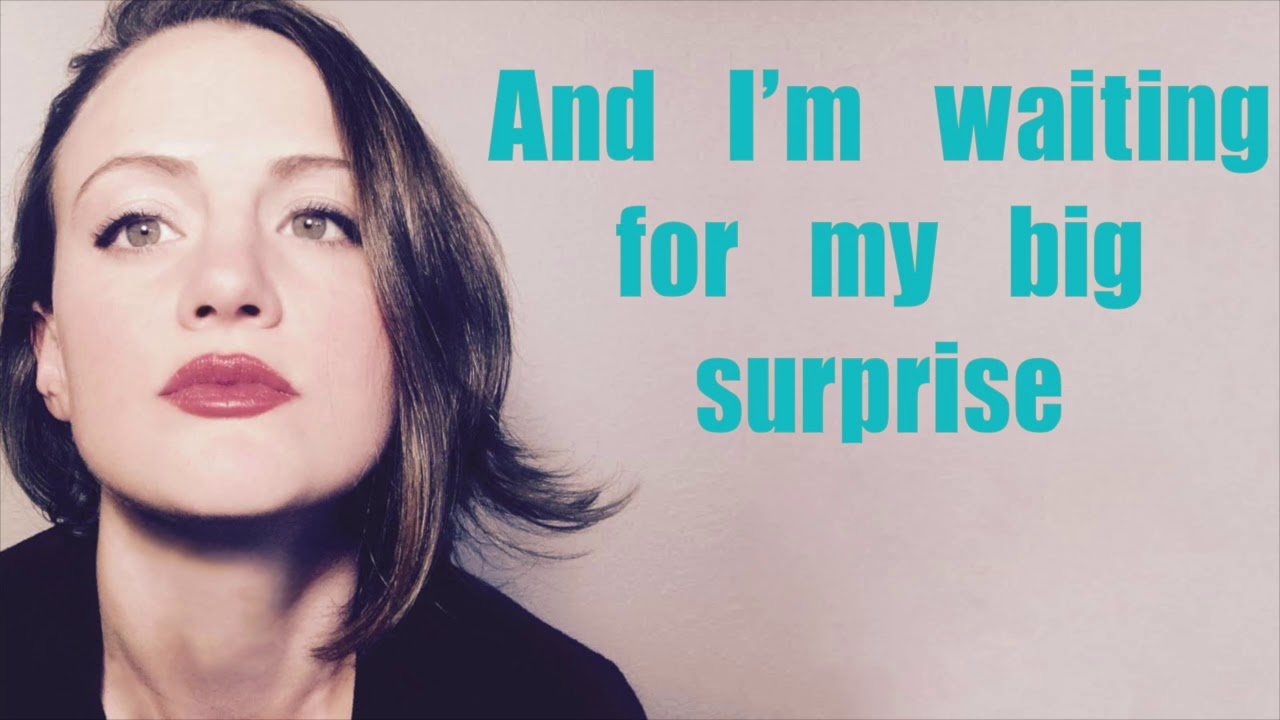 Evi Moon - Okay (Lyric Video)