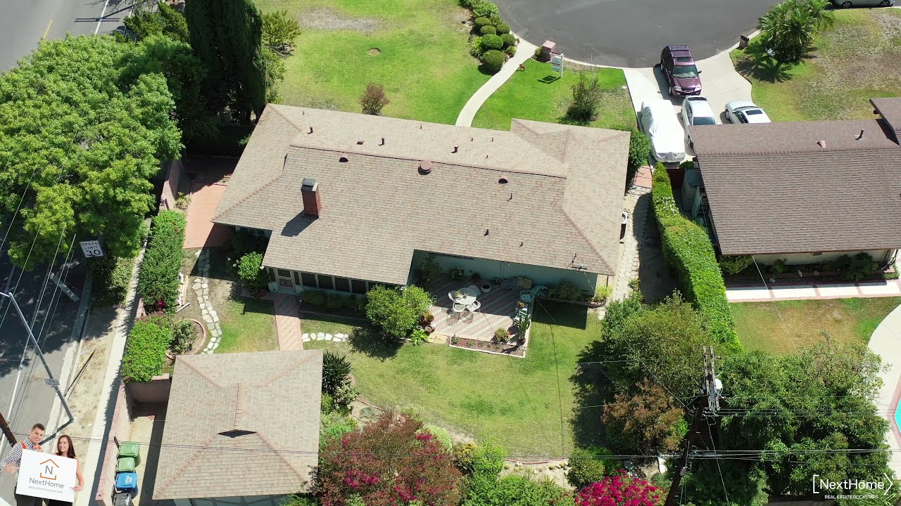 Single Story 3+2 on Cul-De-Sac w/ Nearly 1700 SQFT, on a 11k , 2 Car Det. Gar. for an ADU!