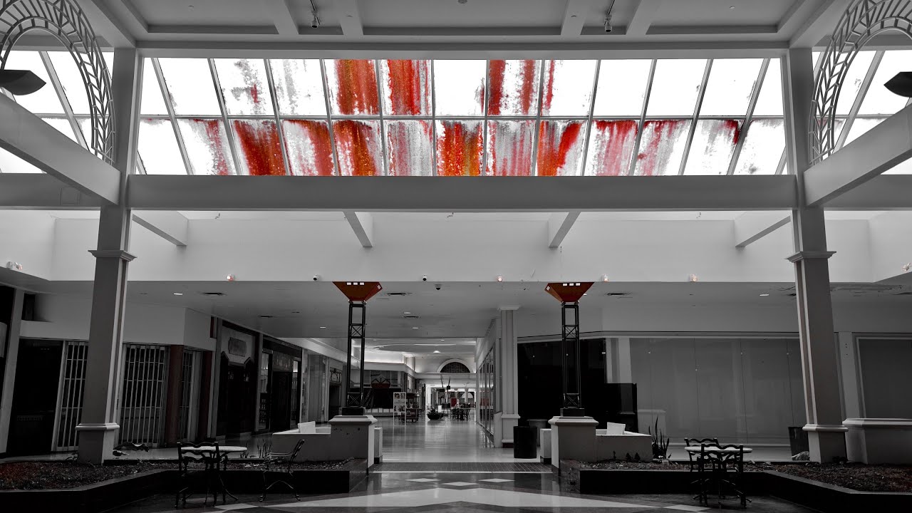 Abandoned Cortana Mall Stuck In 1980