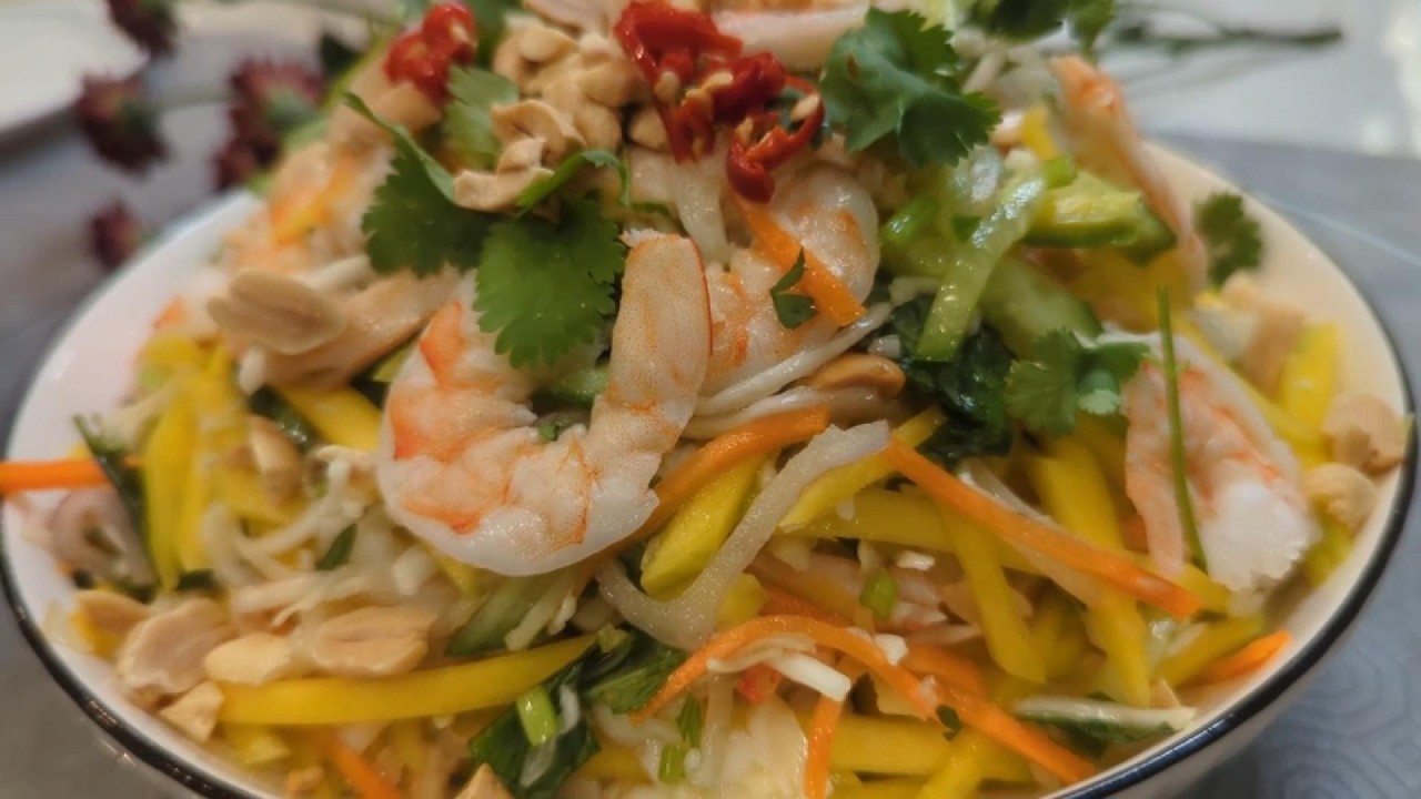 Vietnamese Mango Salad - Make the Right Way | Savoury Tease