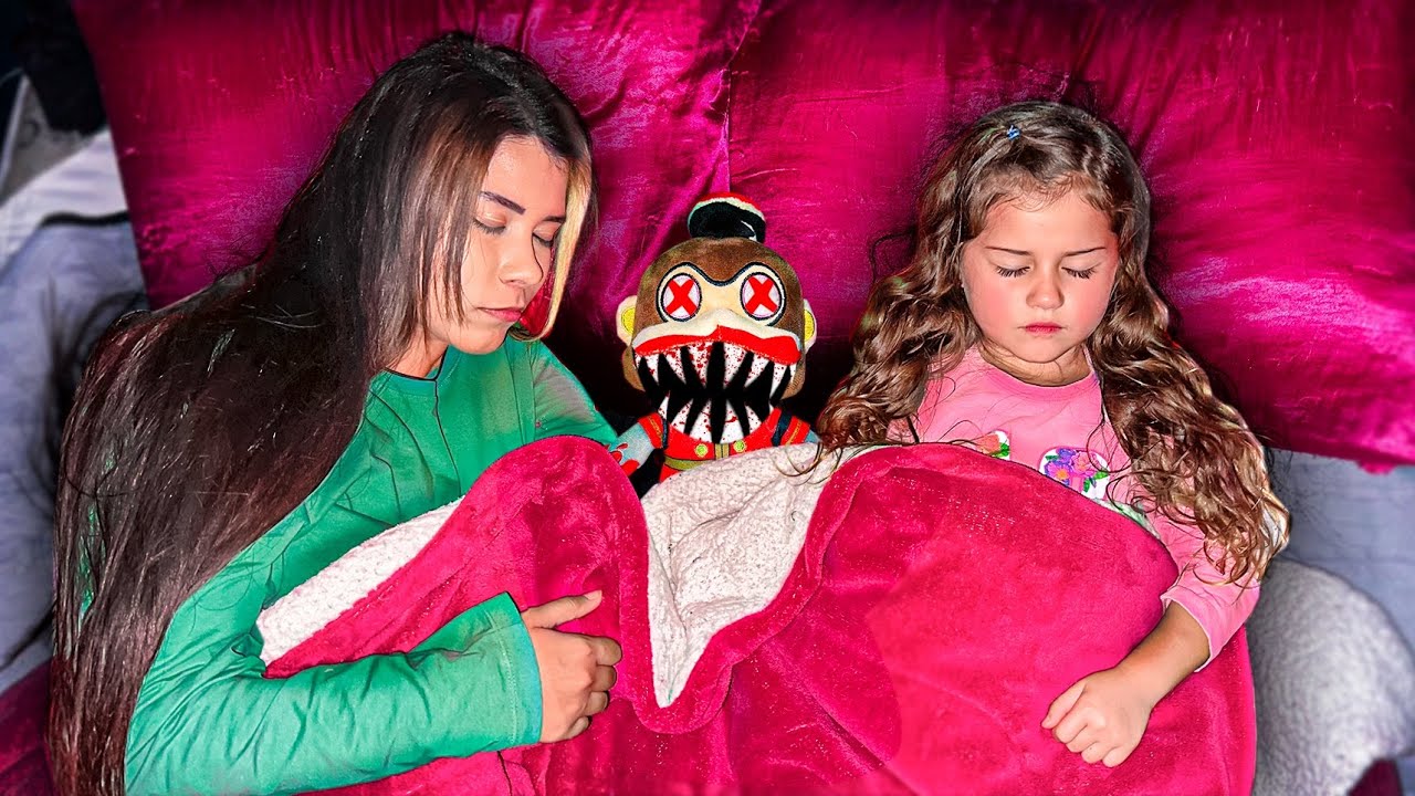 O URSINHO POSSUÍDO APARECEU NA CAMA ENQUANTO EU E MINHA IRMÃZINHA DORMIA!