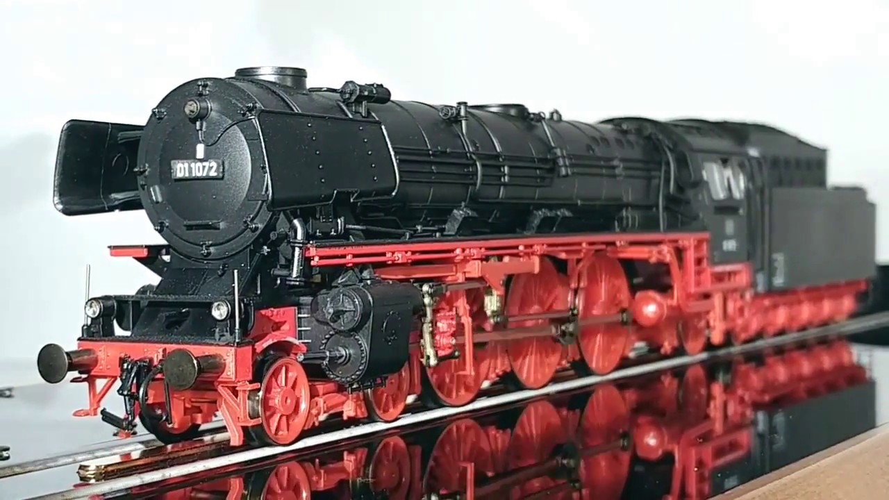 BR 01 1072 (DB) H0 Schnellzug - Dampflokomotive Baureihe 01.10 Roco 43341 - Smartrail