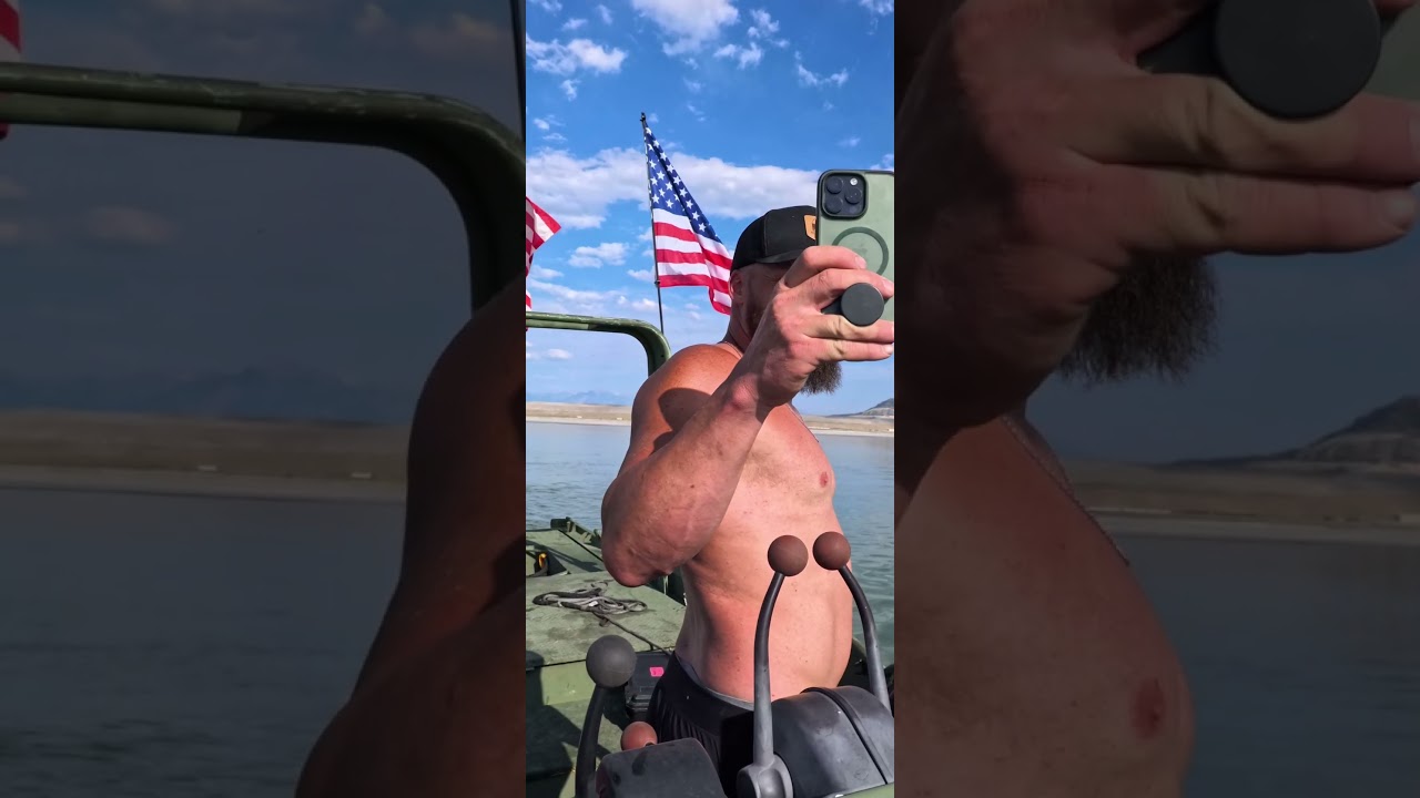 I HAVE A COOL MILITARY BOAT!