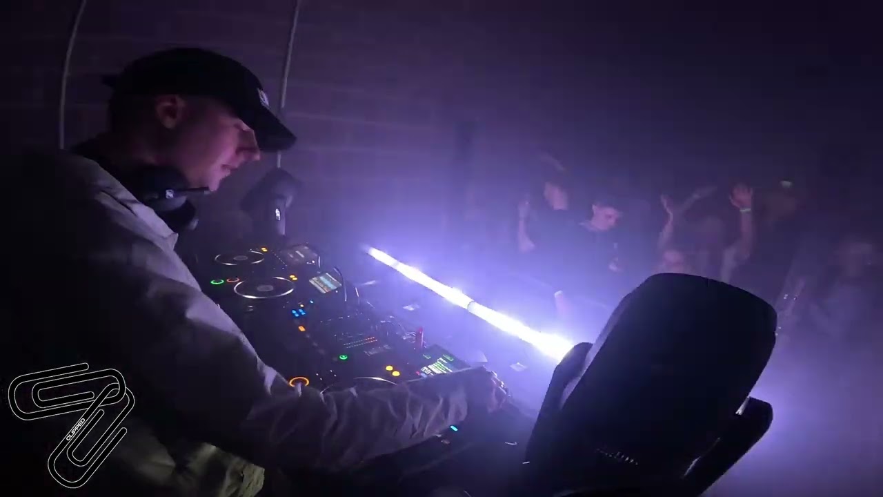 Chris Flannigan at Clipped x Divergence Gaff Sessions 07 | The Tunnel 01