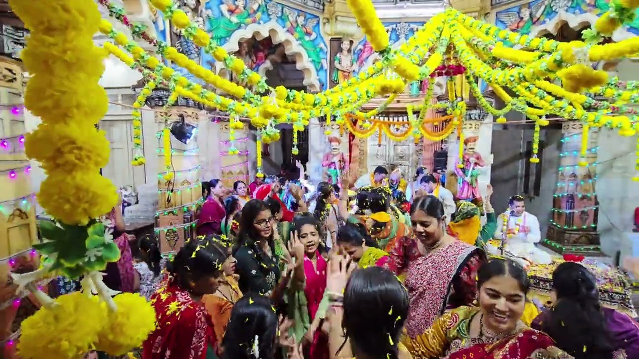 Holi Sri Laxminarayan temple bhuleshwar 88