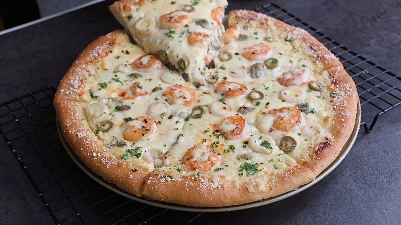 جربتوا البيتزا البيضاء؟ بيتزا السي فوود بطريقتي هتبقى المفضلة عندكم   🫢🍕🍤