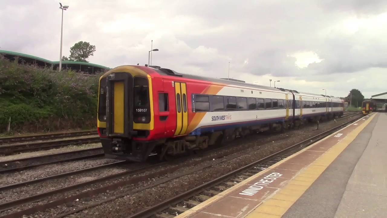 Trains at Westbury, WML - 26/7/16