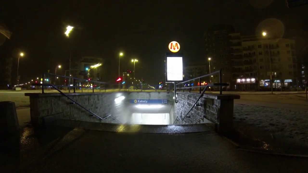 Huragan w Polsce Orkan Ksawery o 4:00 w Warszawie traci na sile