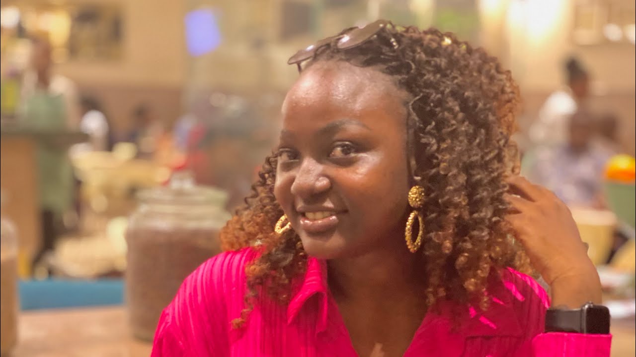 Kampala Living Vlog :facial appointment,solo date at Cafe Javas Uganda 🇺🇬
