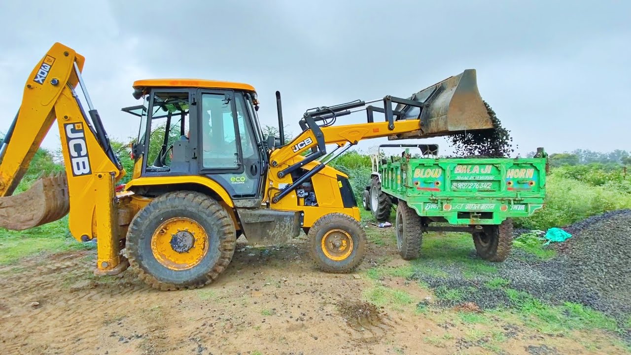 JCB 3dx Working with EIcher 485 Tractor and Trolley for Stone Filling