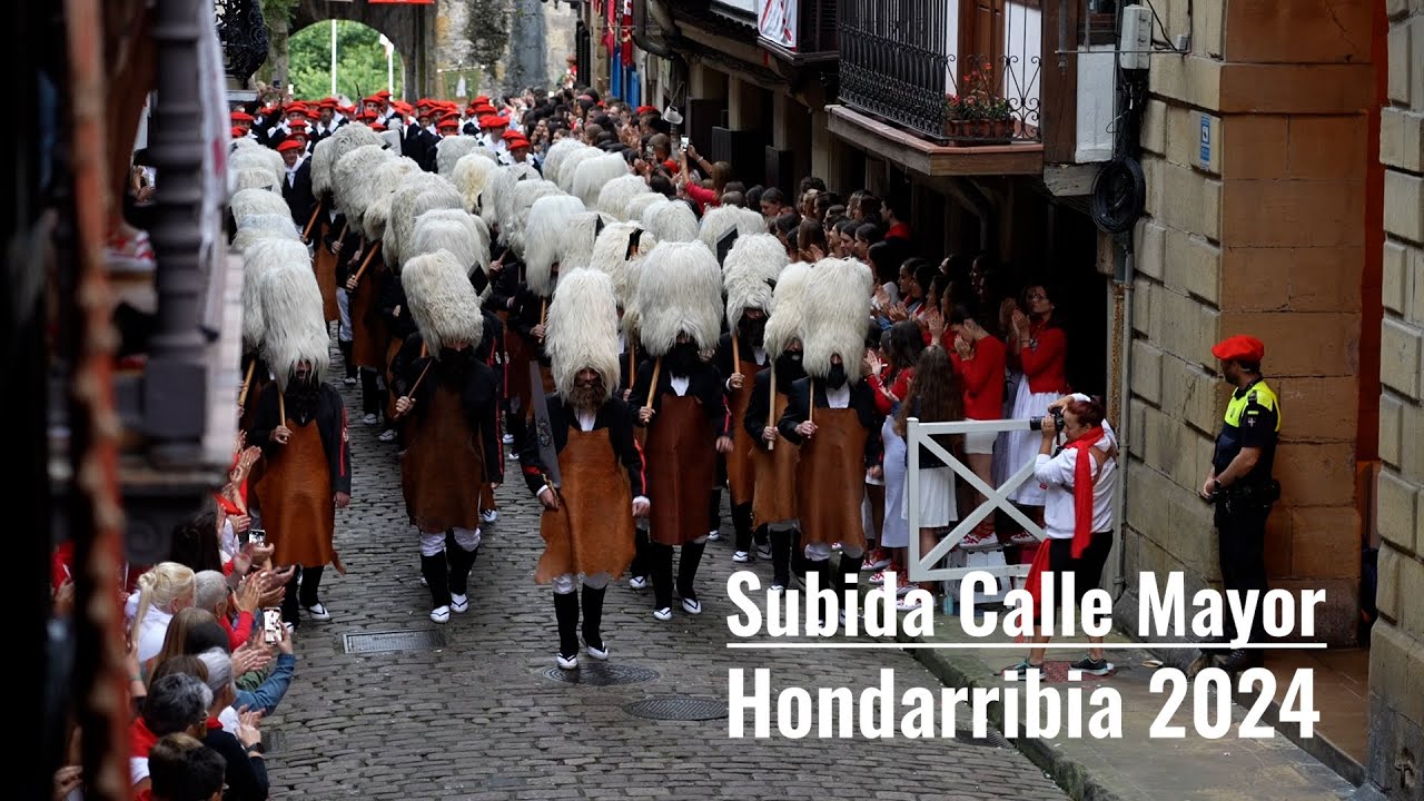 Subida Calle Mayor Alarde Hondarribia 2024 (por la mañana) | Txingudi Online