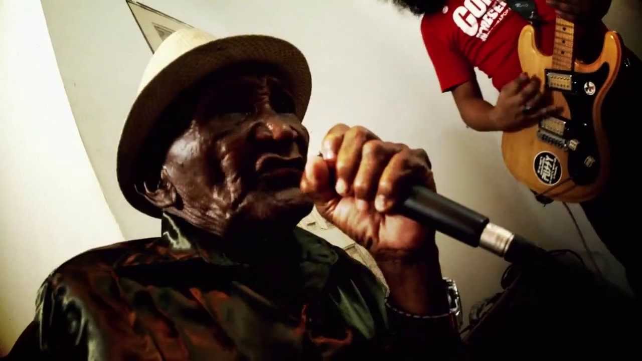 Mestre Laurentino e Os Cascudos - Lourinha Americana