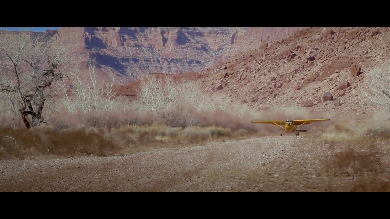 Flying to the Mexican Mountain Airstrip in Southern Utah - HD