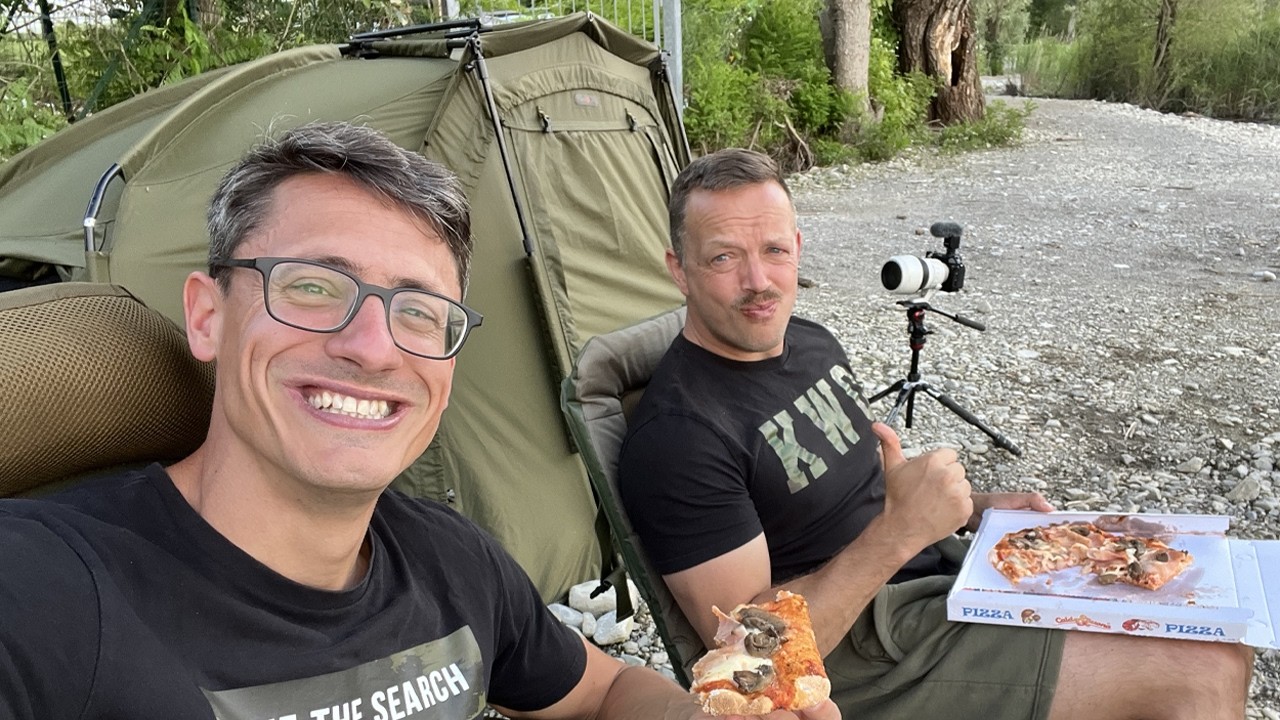 KARPERVISSEN IN DUITSLAND MET PILAAR & OSSIE (direct chaos 🔥)