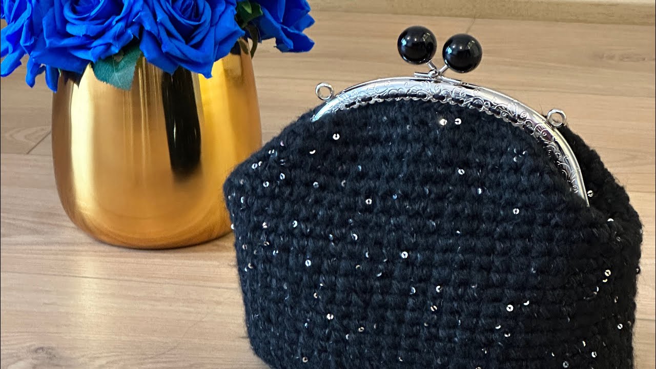 Pullu iplerle Burslu &Ccedil;anta &Ouml;r&uuml;yoruz #crochet #crochetbag #&ouml;rg&uuml;&ccedil;anta 