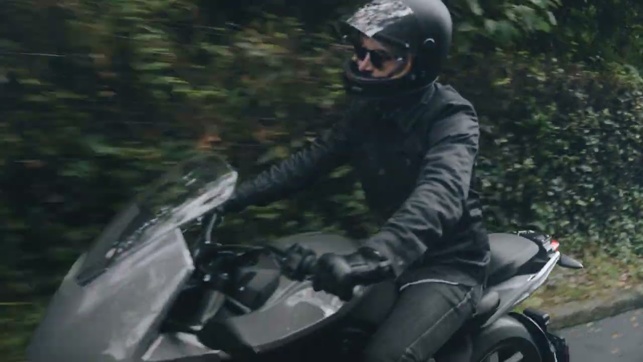 Zero Motorcycles at Wheels & Waves