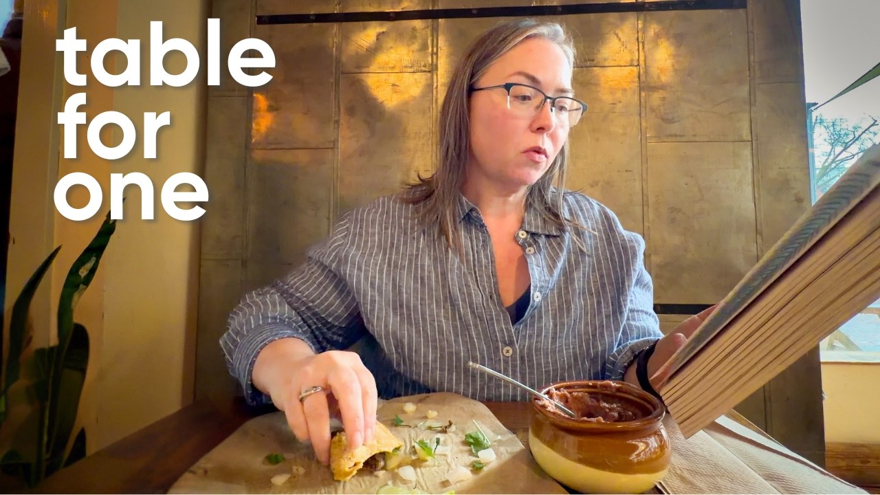 I secretly love being alone ✦ introvert diaries in the PNW (going out alone)