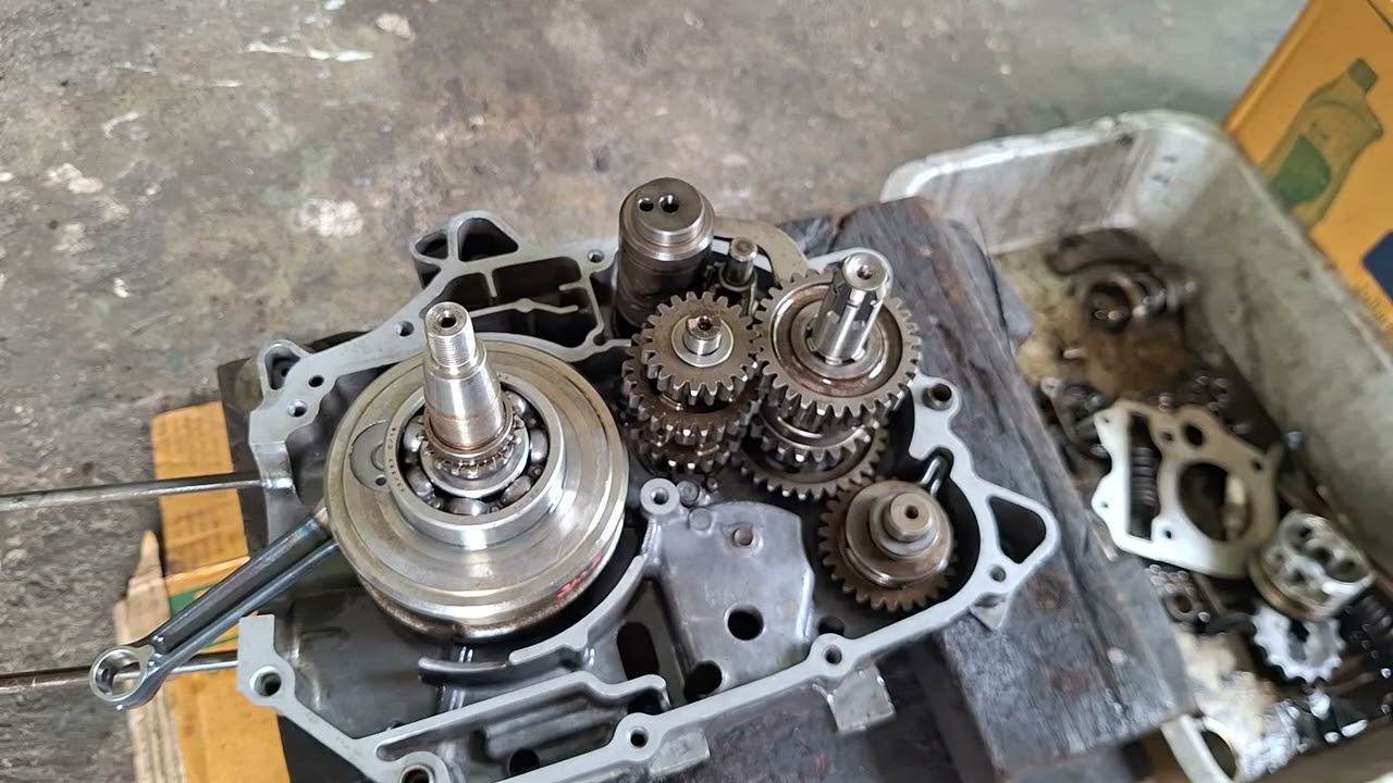 เวฟ125 S R i ประกอบชุดเกียร์