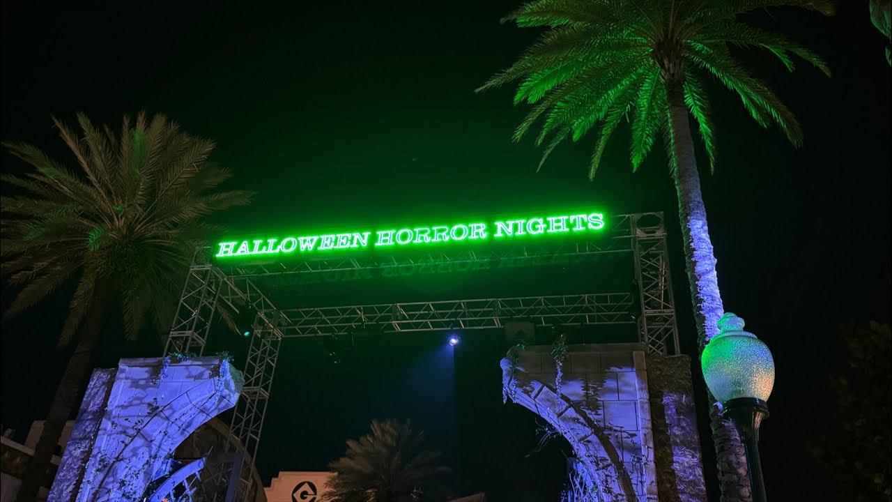 🔴 LIVE from Halloween Horror Nights - Sunday Night at HHN Universal Studios Orlando