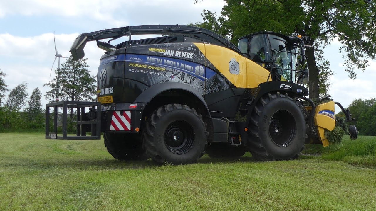 Jan Bevers gras hakselen 2023 , nieuwe New Holland FR 920