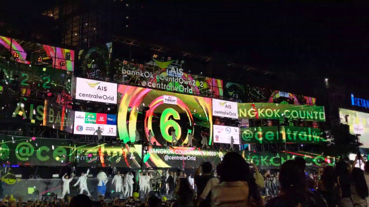 2020 AIS Bangkok Countdown @ Central World