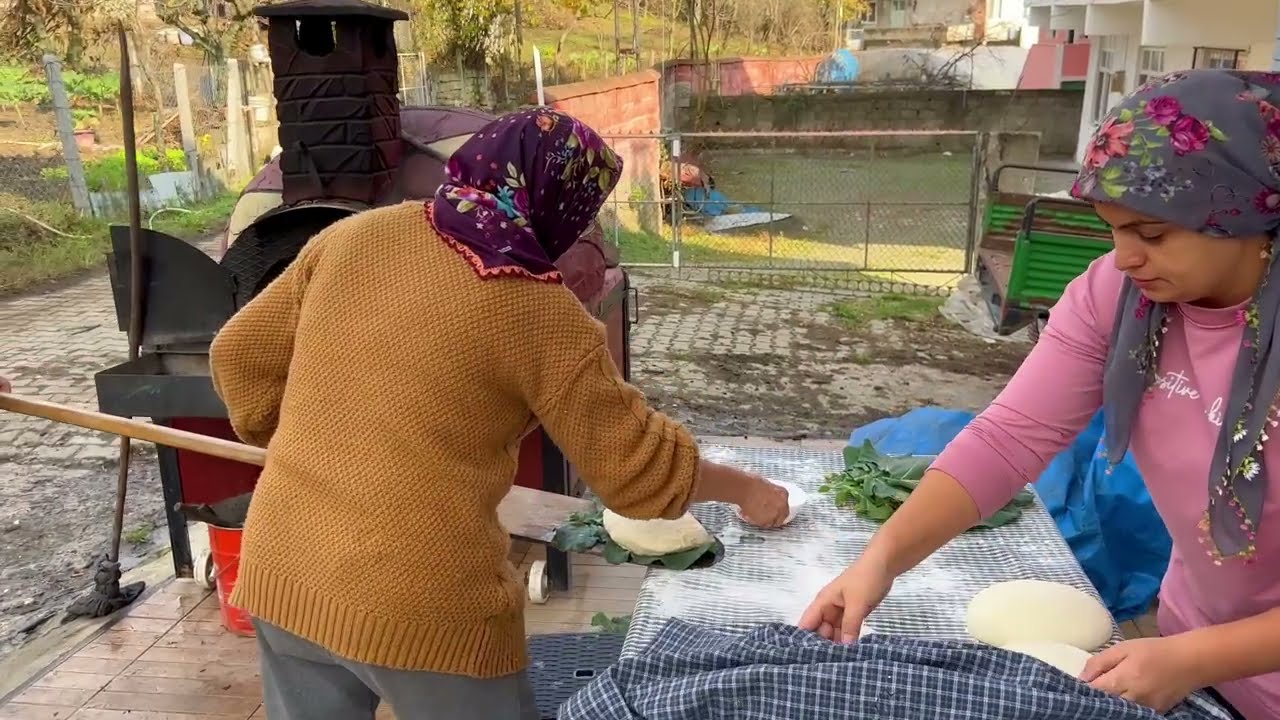 HAYVANLARI AHIRA GETİRME MACERASI : MANCARLI EKMEK YAPIMI