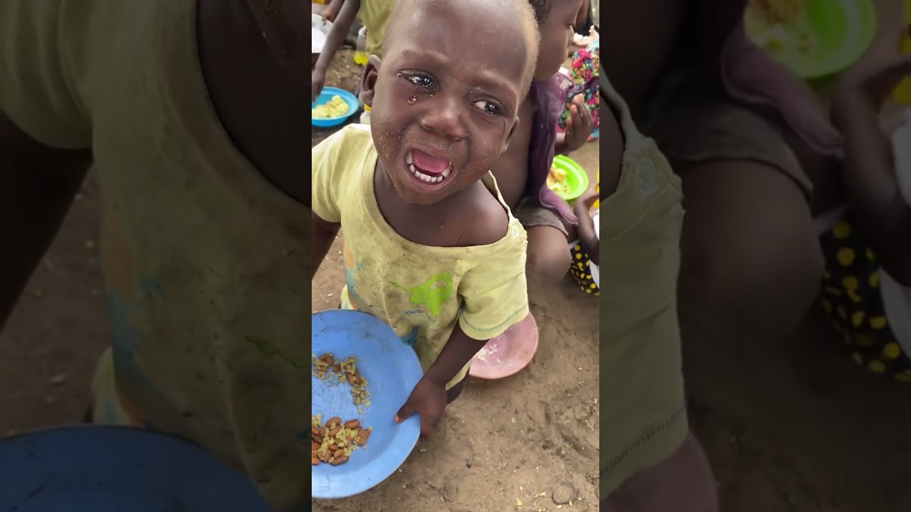 Helping poor hungry kids Africa #viarlvideo #love #trending #mrbeast #viralvideo #mrsbeast #nature