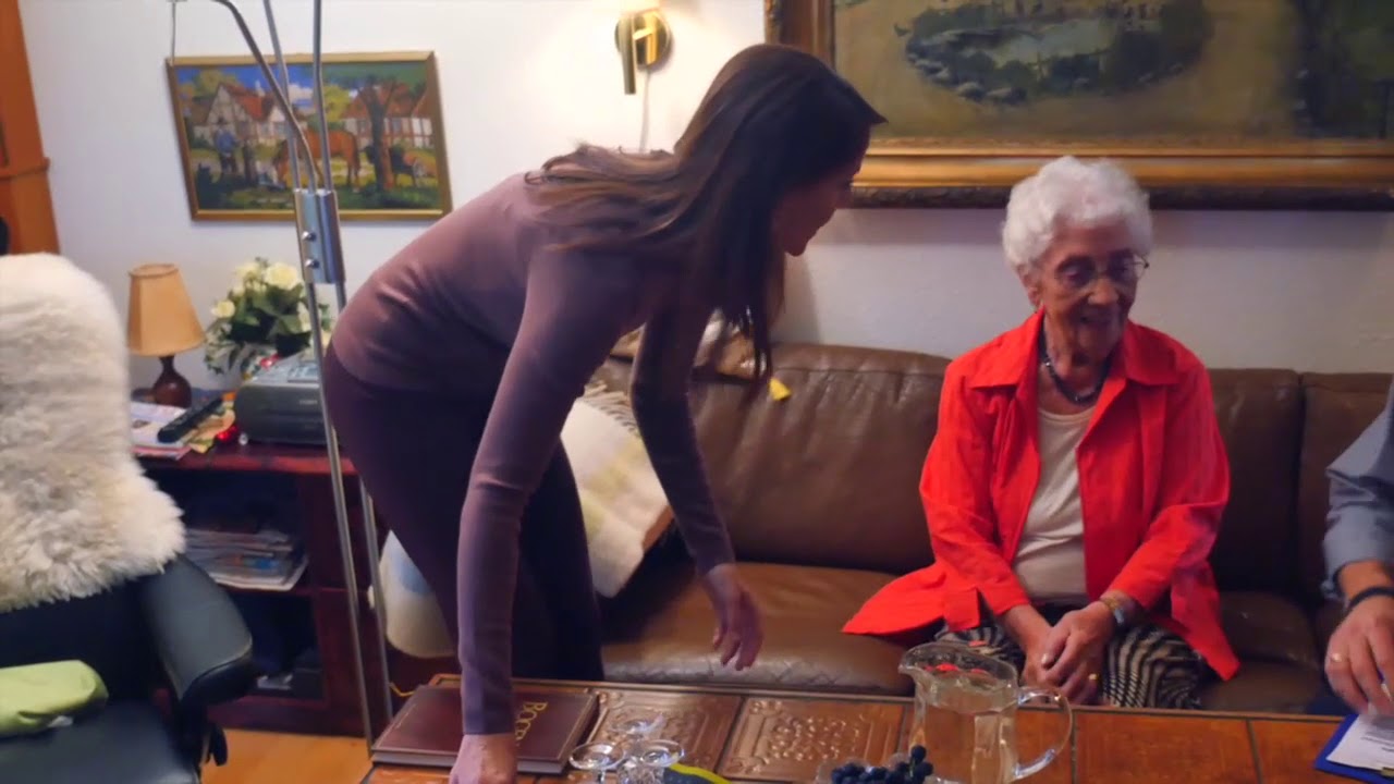 Prinsesse Marie bes&oslash;gte 93-&aring;rige Edith