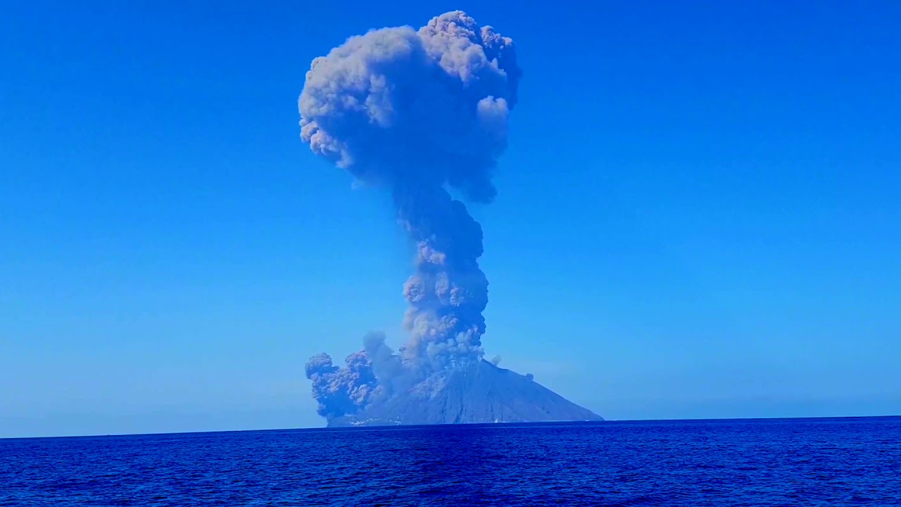 Eruzione Stromboli in barca a vela - 03 07 2019 CESARI MAURO