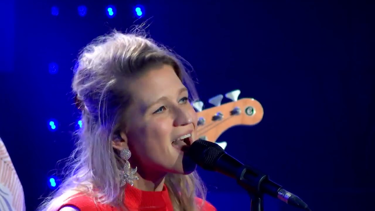Selah Sue - Pills (Live) - Le Grand Studio RTL