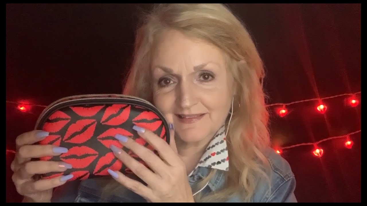 ASMR Your Mom Does Your Makeup for Valentine's Date Whispered RP 💝