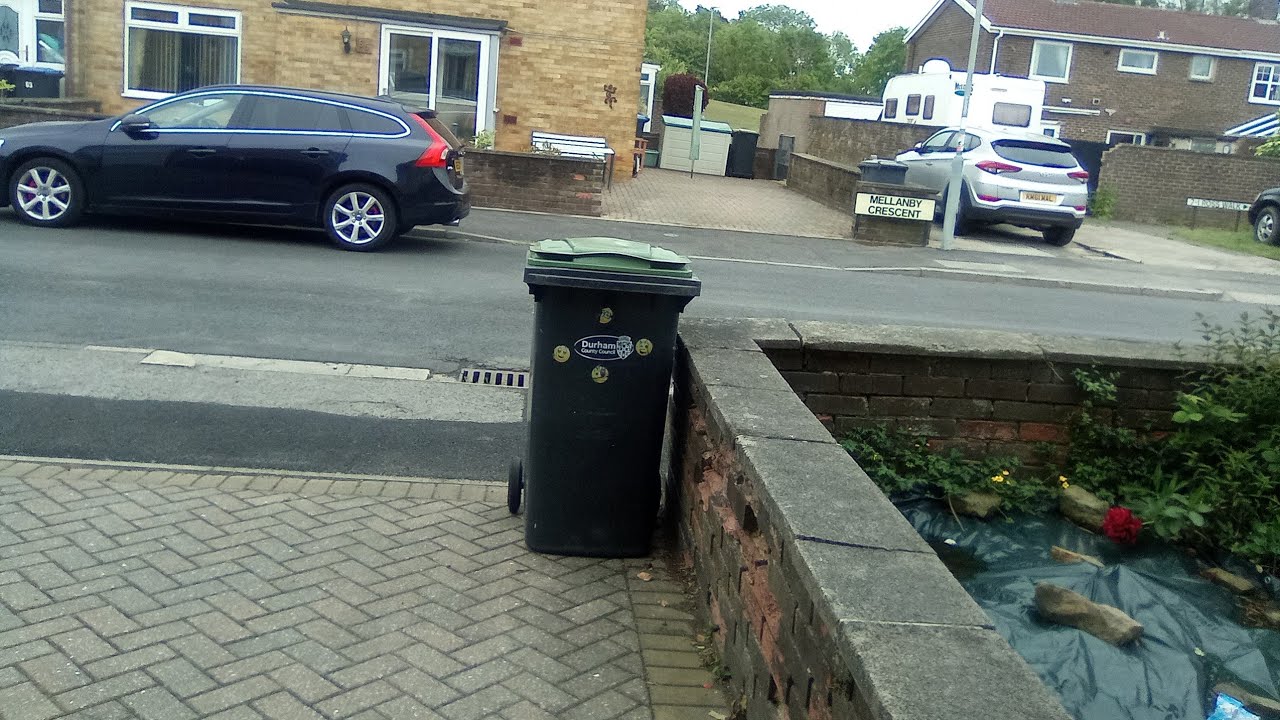 Putting the Green bin out Thursday 29.05.25