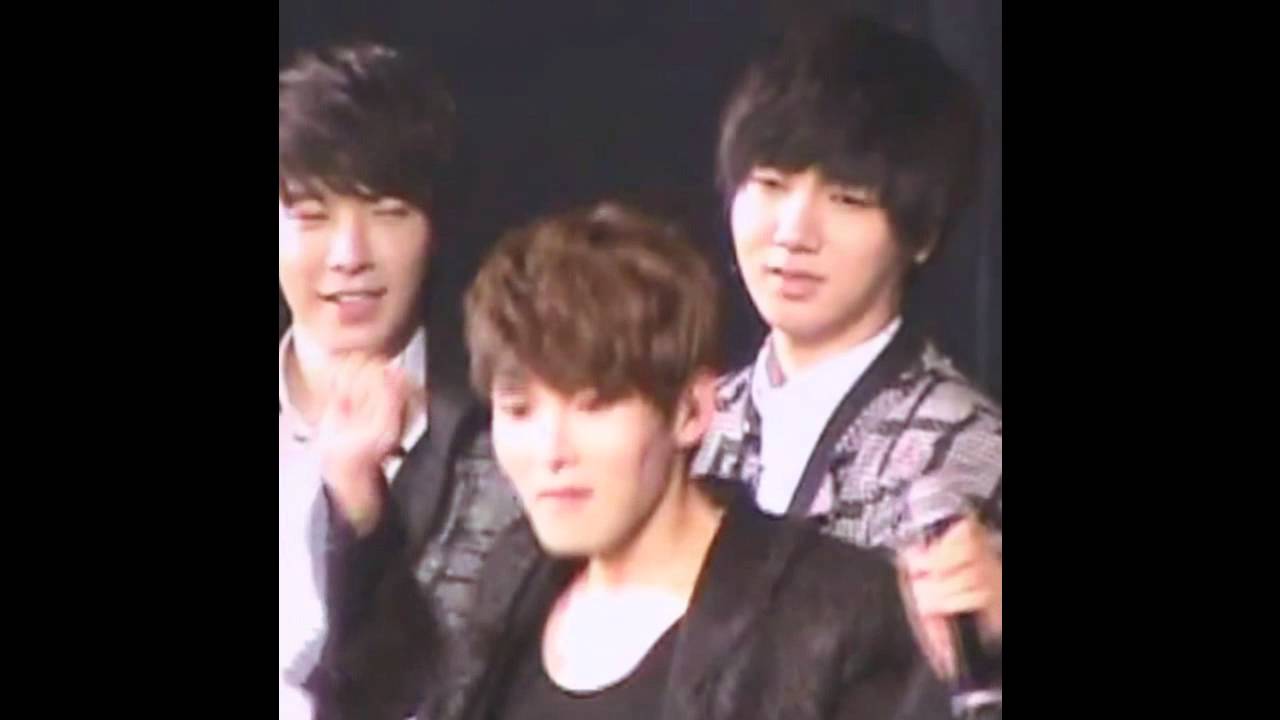 YeWook moment #257 : When Self Control is Needed