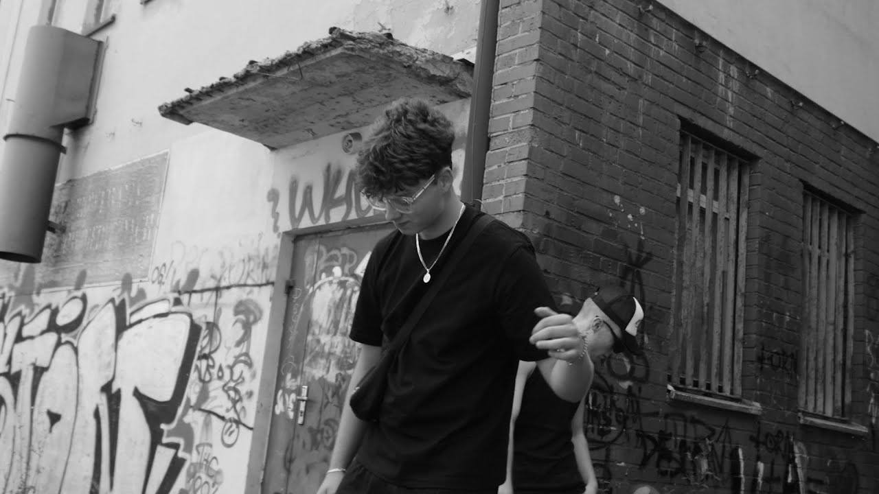 Okej - 3 w nocy ft. Fruubi [🎥: MDwrld]