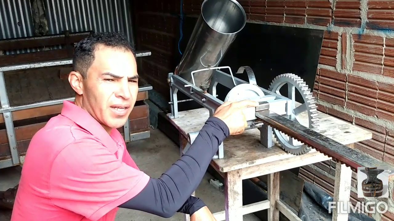 Manutenção em canhão de fazer linguiça!