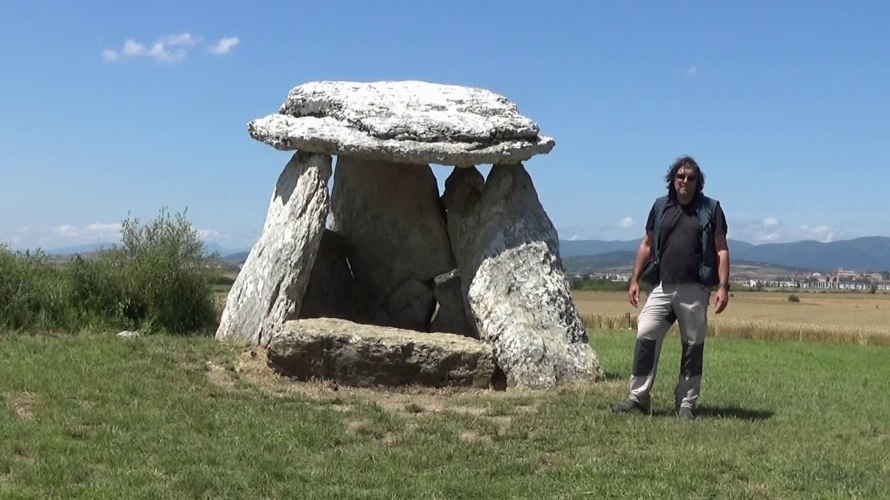 DOLMEN DE SORGINETXE  Salvatierra   Álava