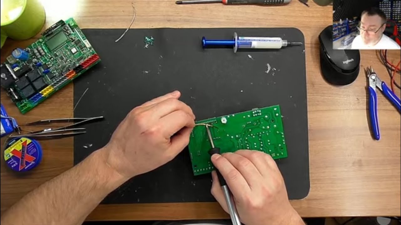 Hodinka pre opravára, výmena displeja na ED pohonu | Paul’s Electronics