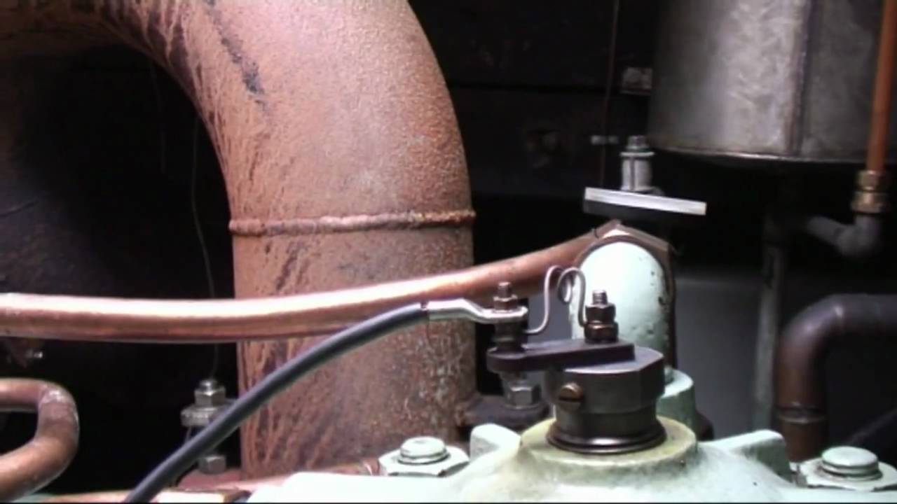 Hundested hot bulb engine 2 cyl 110 HP 1960 onboard Anna Elise 1932