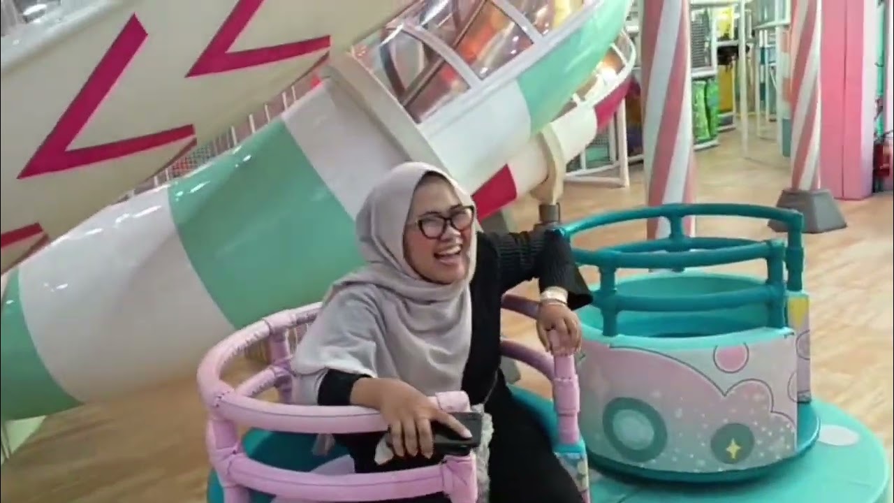 Jalan-jalan ke playground lagi 😁