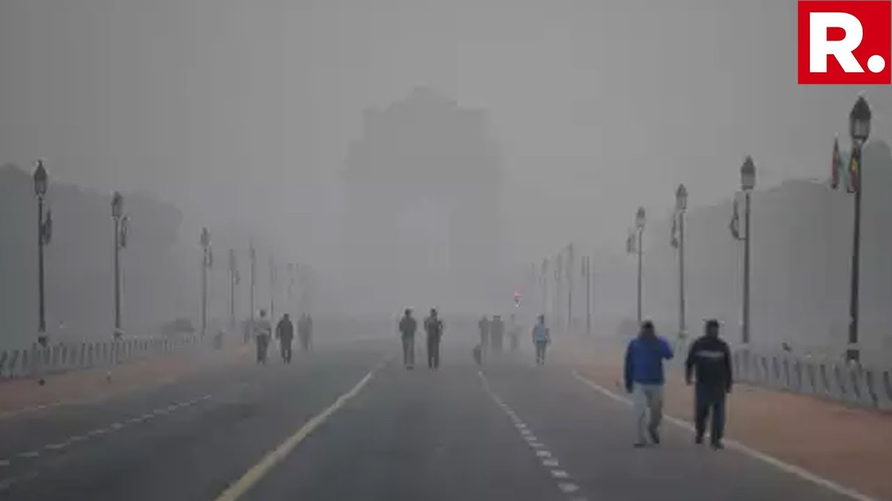 Delhi Chokes As Smog & Political Slugfest Continues | Biggest Story Tonight