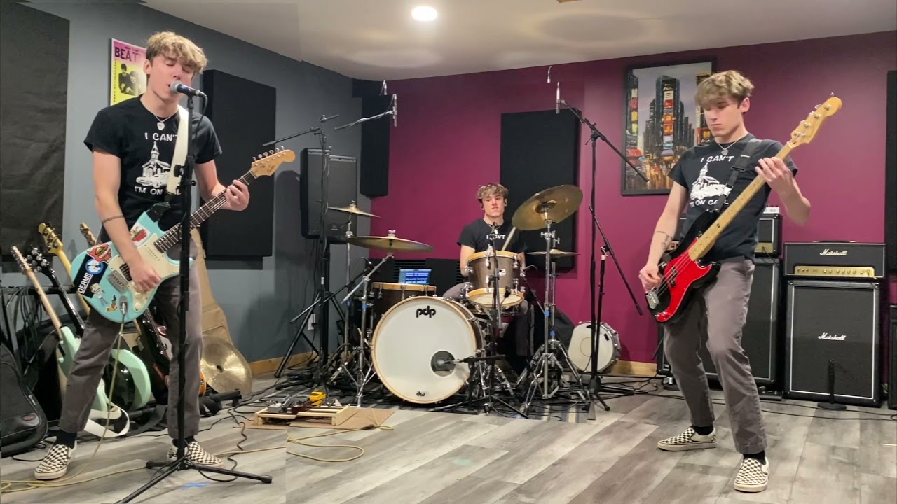 Green Day - 2000 Light Years Away (One Man Band cover)