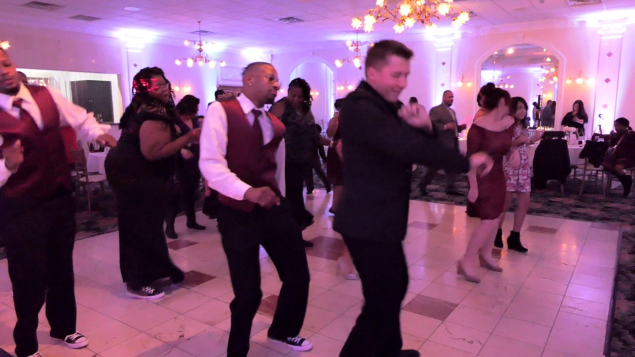 Cupid Shuffle at Lee & Laura Shelby's Wedding