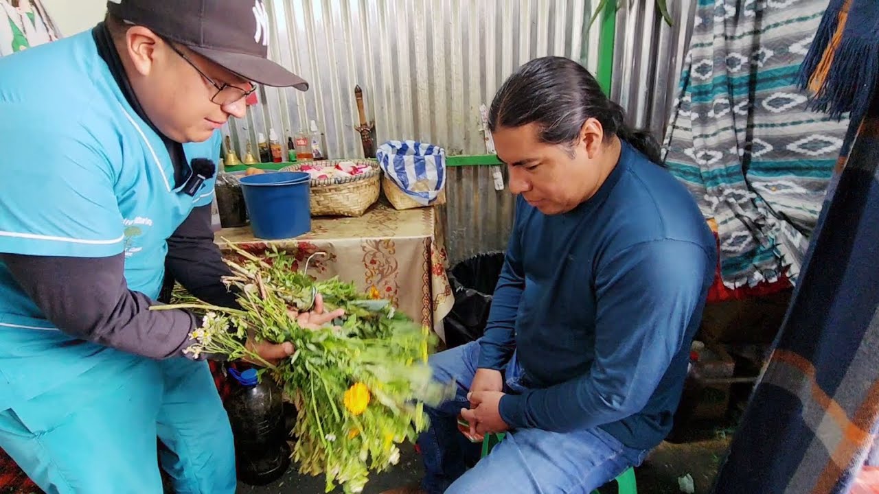 CAÑAR ECUADOR Haciendo la limpia espiritual para tener suerte en el Amor, Dinero y Salud