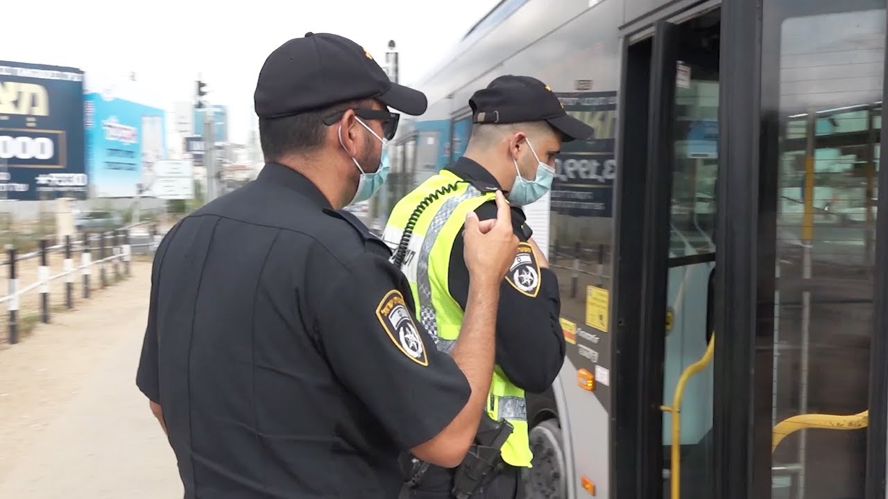 אכיפת התקנות לשעת חירום בתחבורה הציבורית